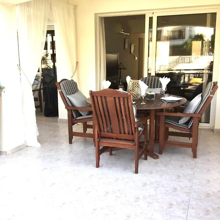 Luxury 2 Bedroom With Large Balcony, Pool View And Free Wifi