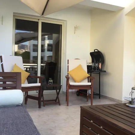 Luxury 2 Bedroom With Large Balcony, Pool View And Free Wifi * Peyia