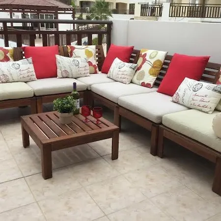 Apartment Luxury 2 Bedroom With Large Balcony, Pool View And Free Wifi *