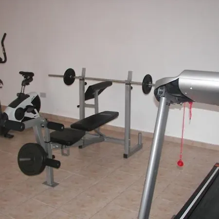 Luxury 2 Bedroom With Large Balcony, Pool View And Free Wifi Daire *