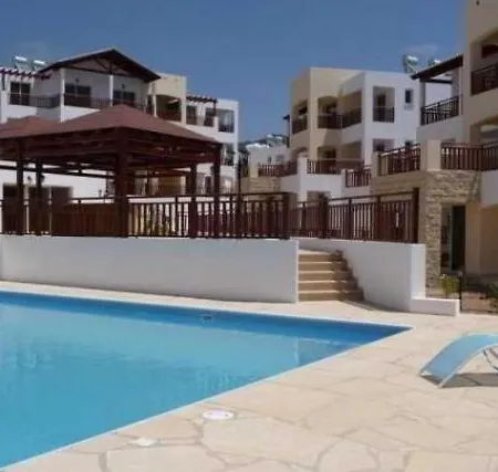 Luxury 2 Bedroom With Large Balcony, Pool View And Free Wifi