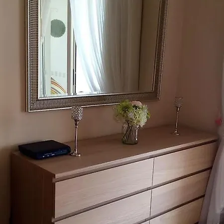 Luxury 2 Bedroom With Large Balcony, Pool View And Free Wifi * Peyia